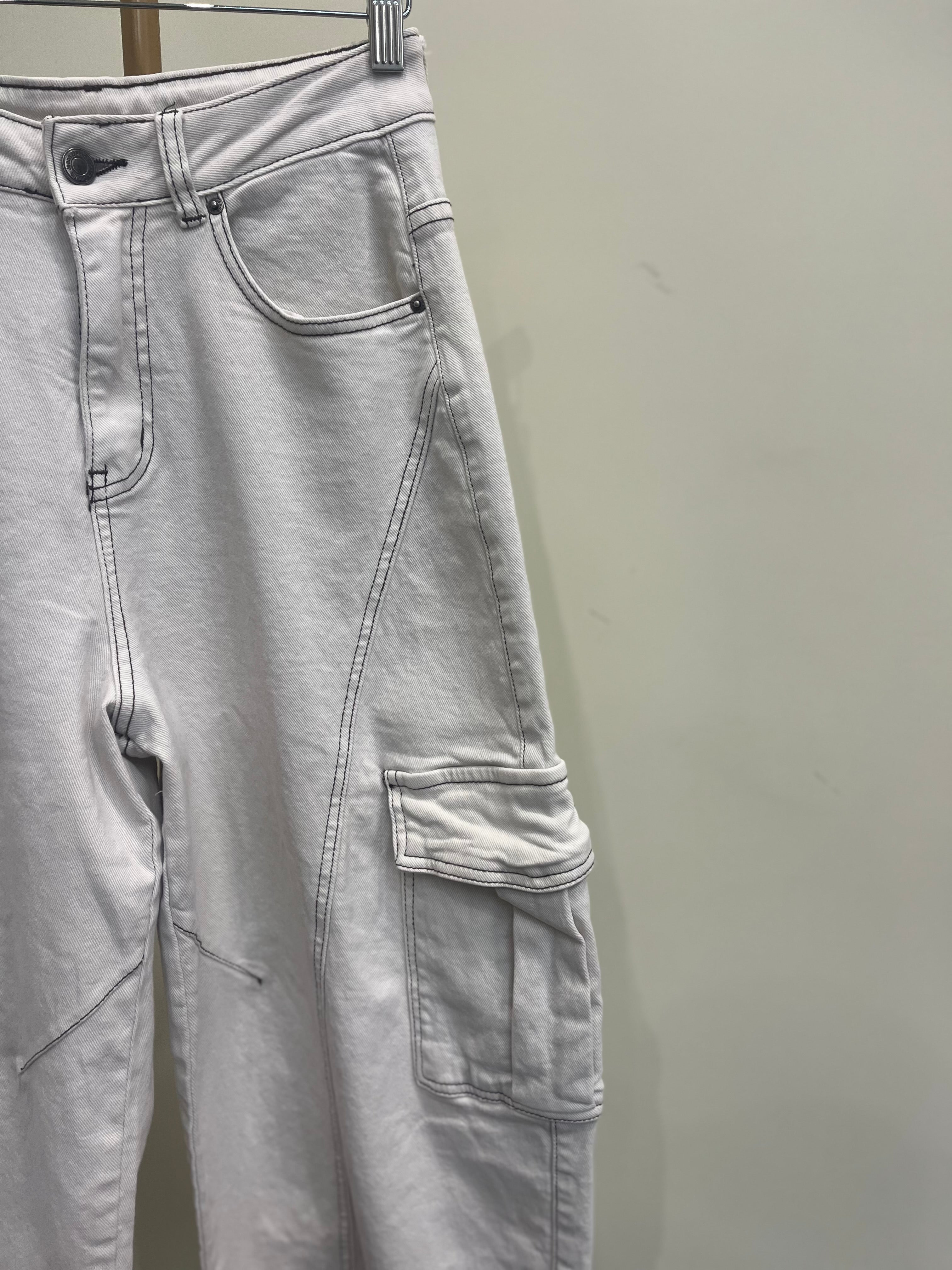 Baggy cargo denim