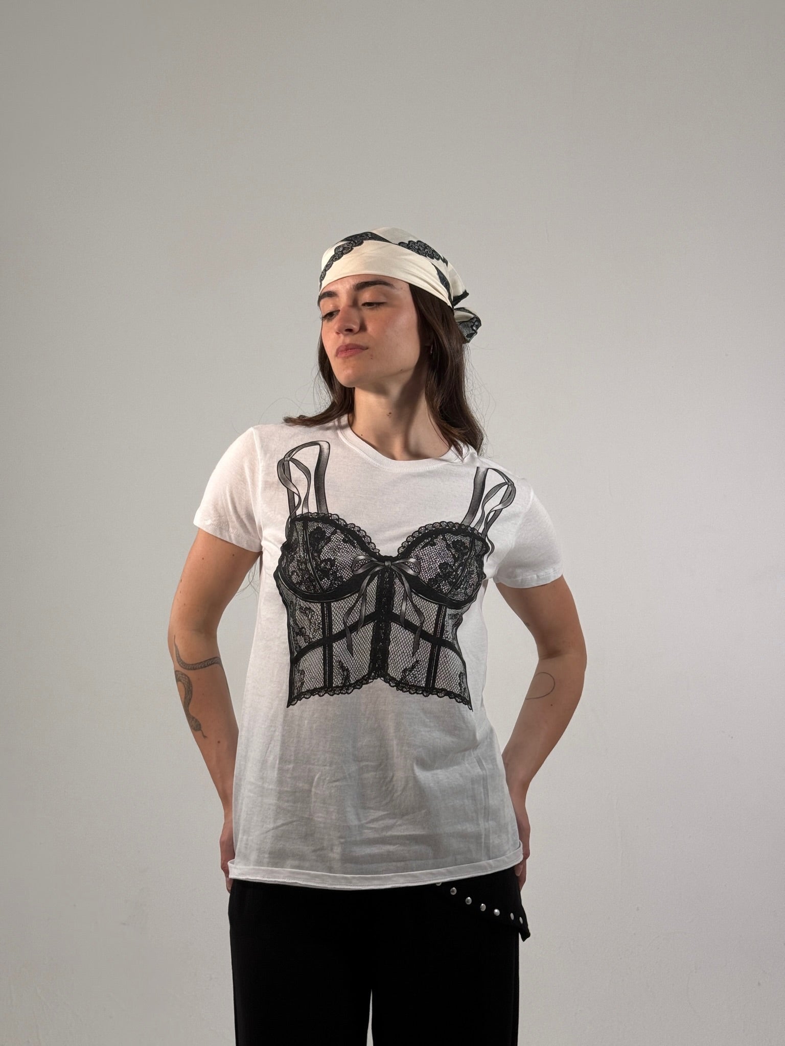 T-shirt corsetto