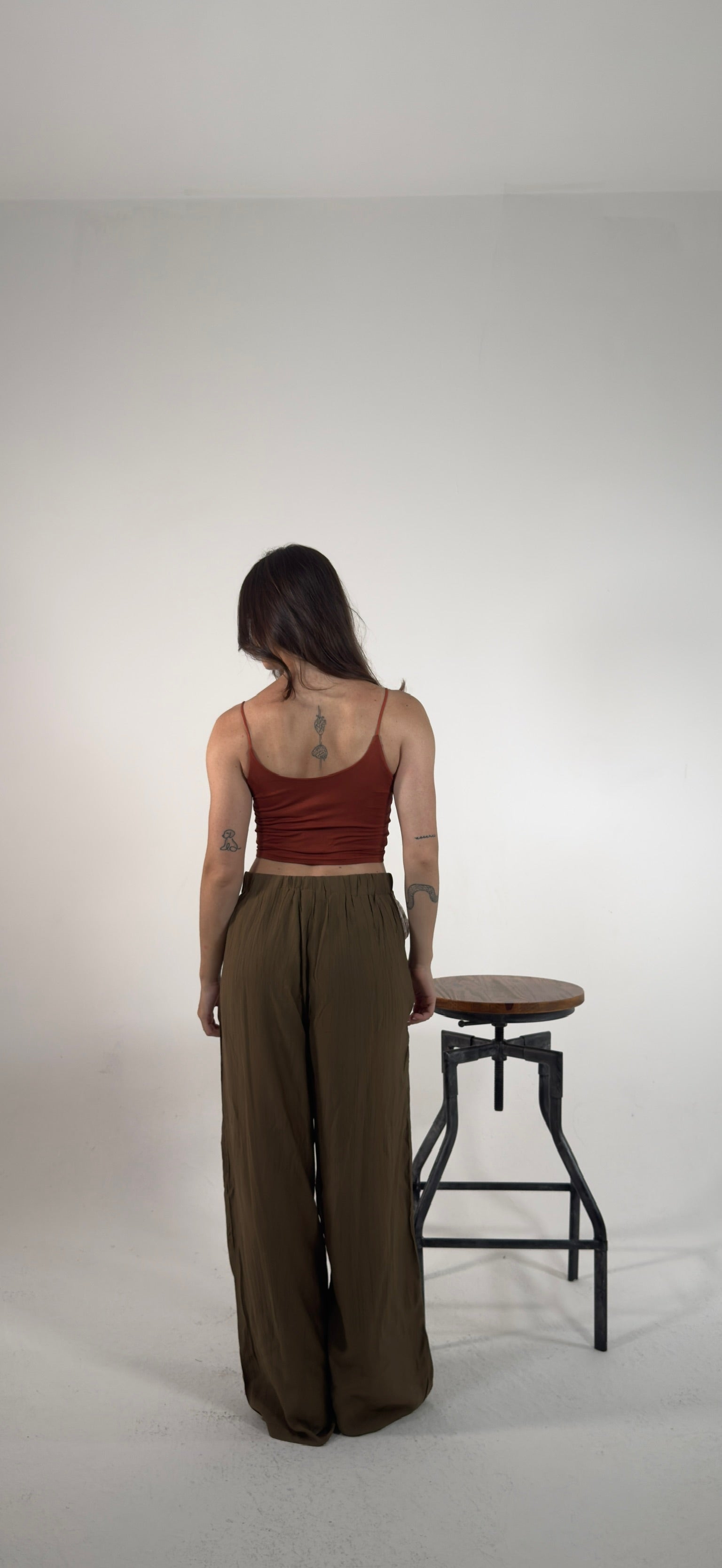 Pantaloni leggeri con foulard