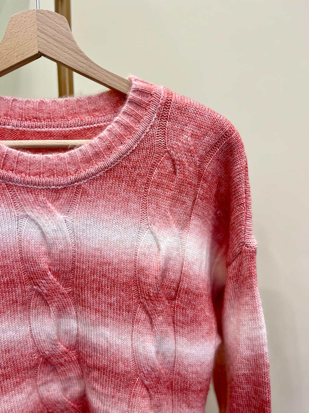 Maglione con treccie