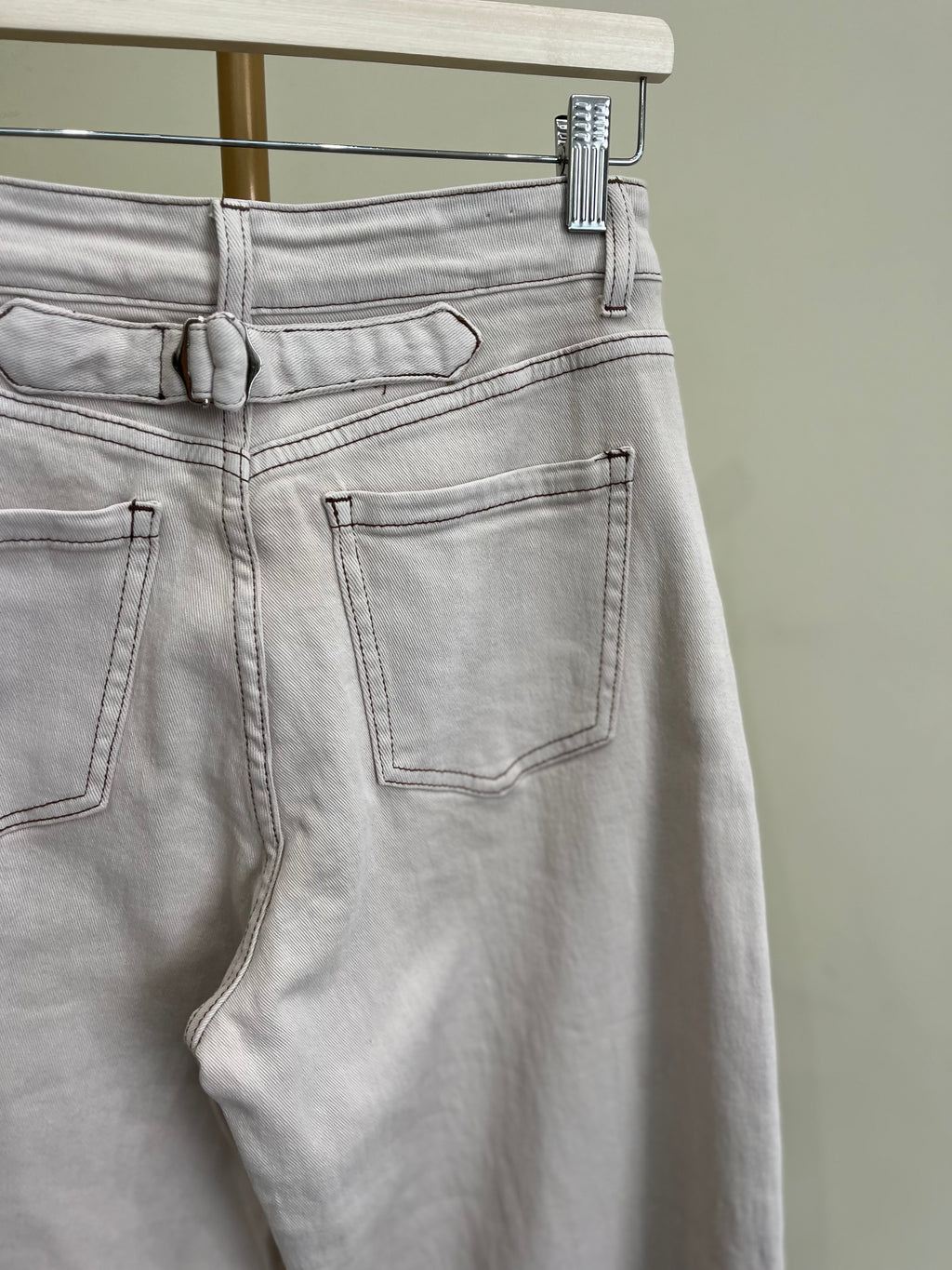 Jeans Beige con Martingala Regolabile