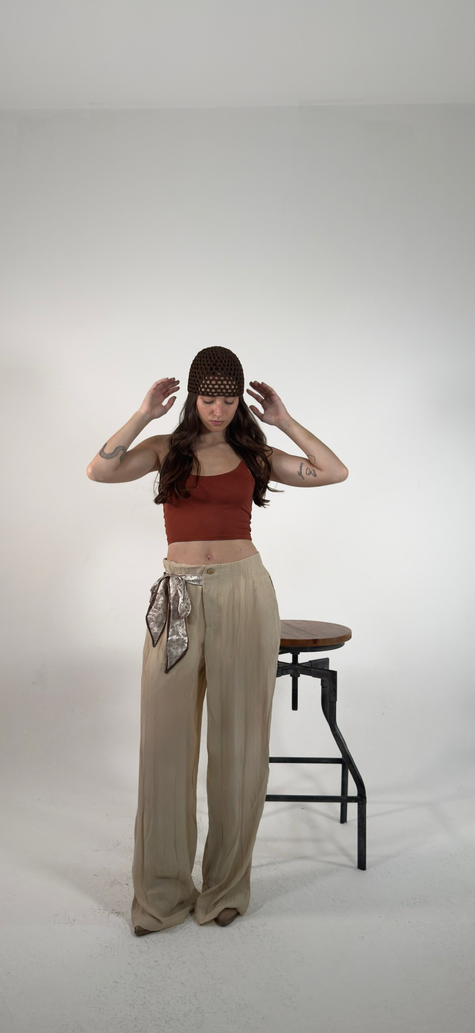 Pantaloni leggeri con foulard