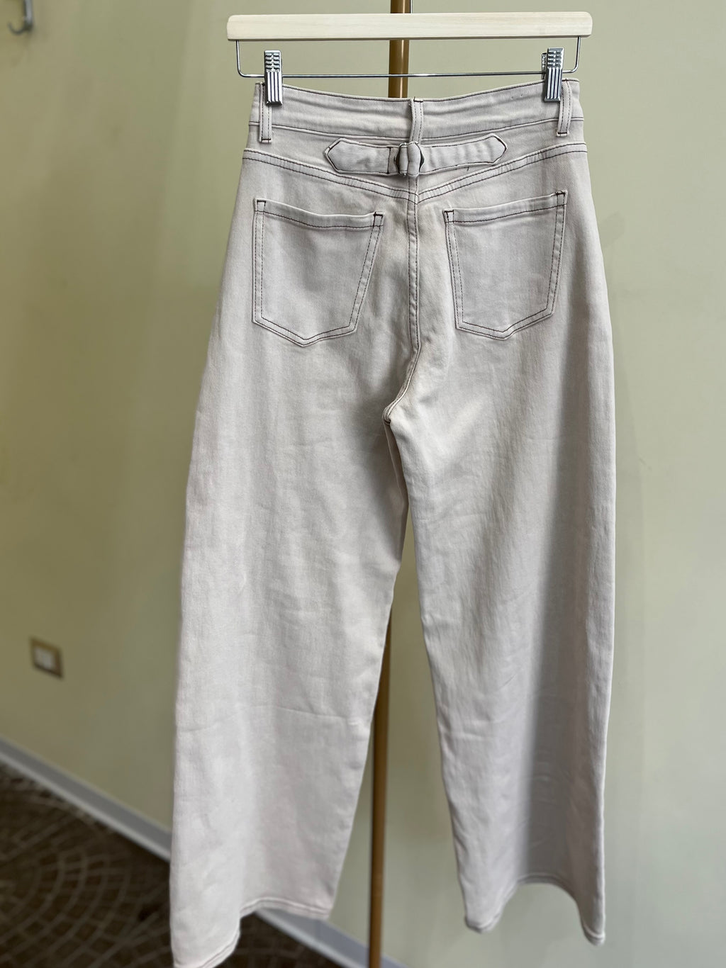 Jeans Beige con Martingala Regolabile