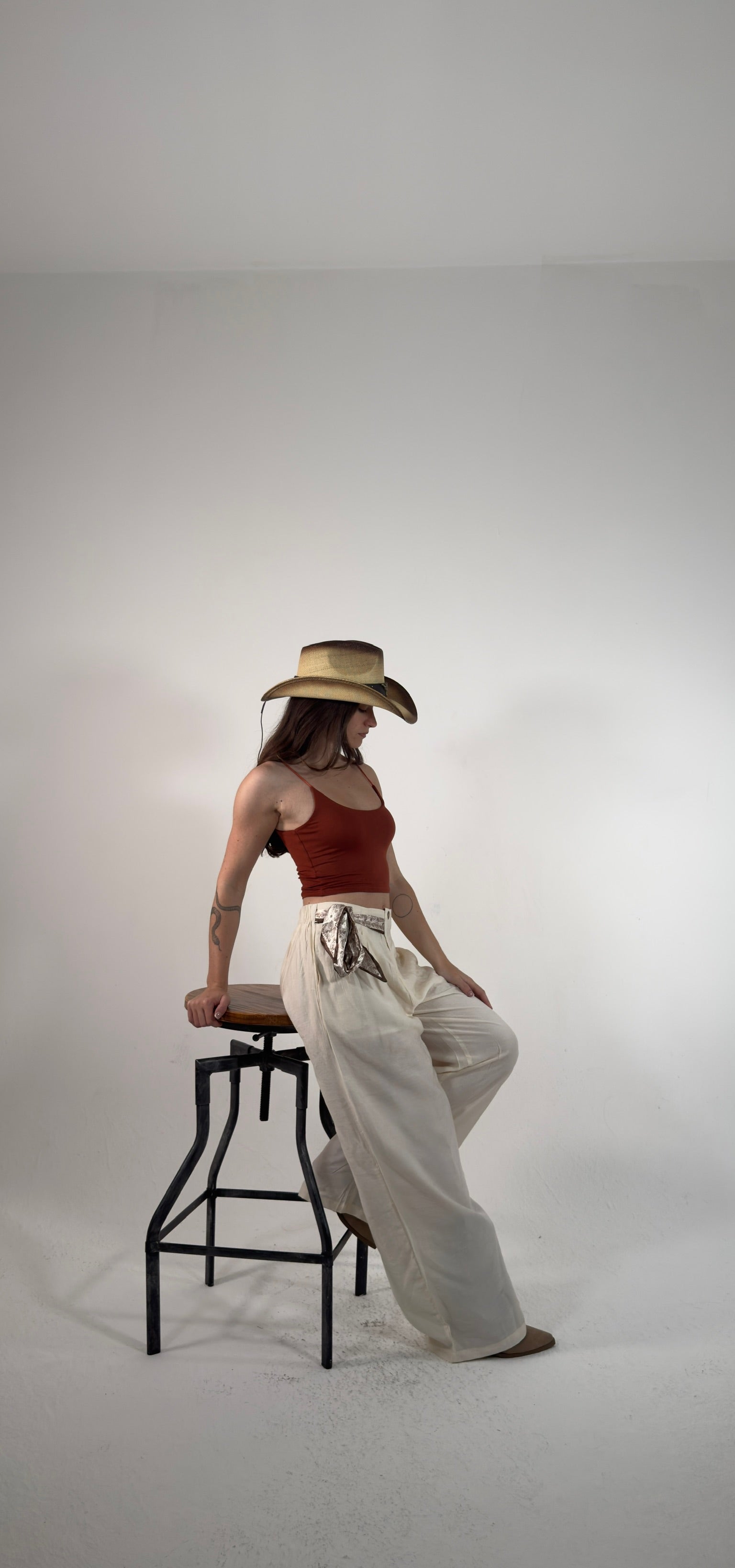 Pantaloni leggeri con foulard