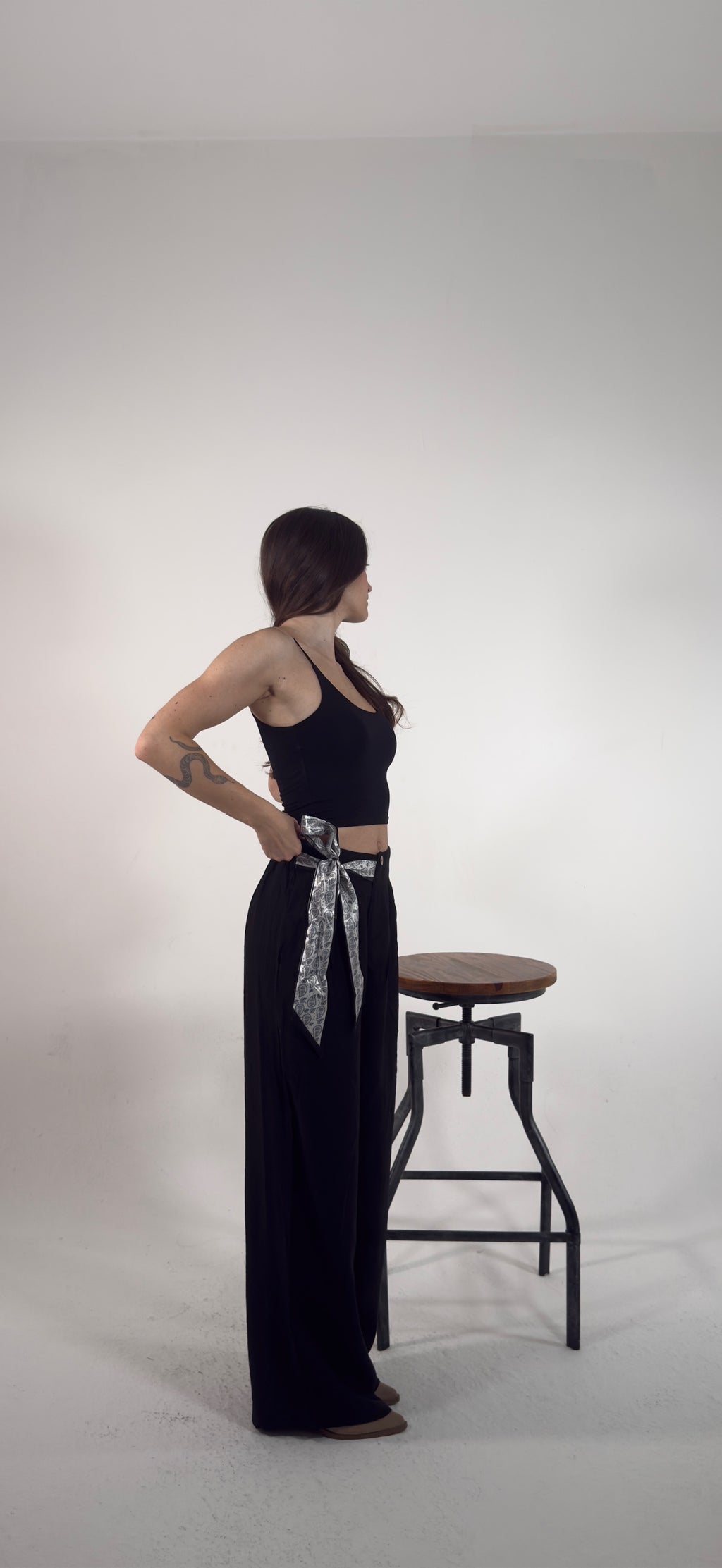 Pantaloni leggeri con foulard